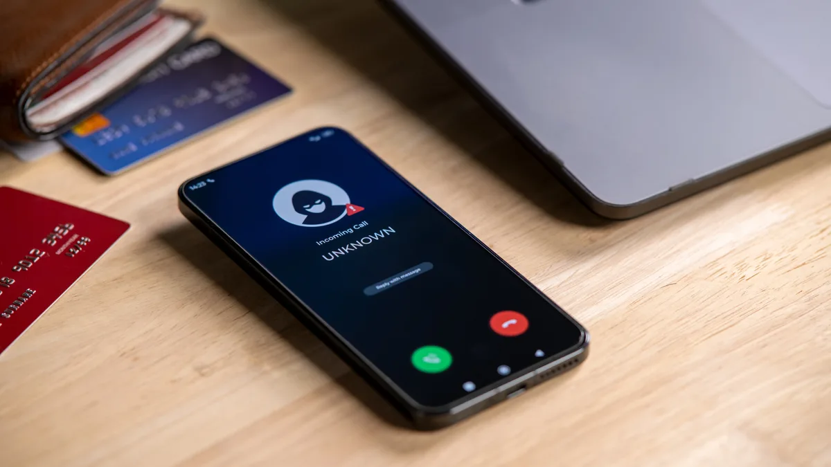 Google teste une IA capable de démasquer les escrocs au fil de vos conversations