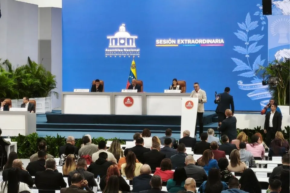 AN avala convenio petrolero con EEUU sin publicar su contenido y defiende la soberanía