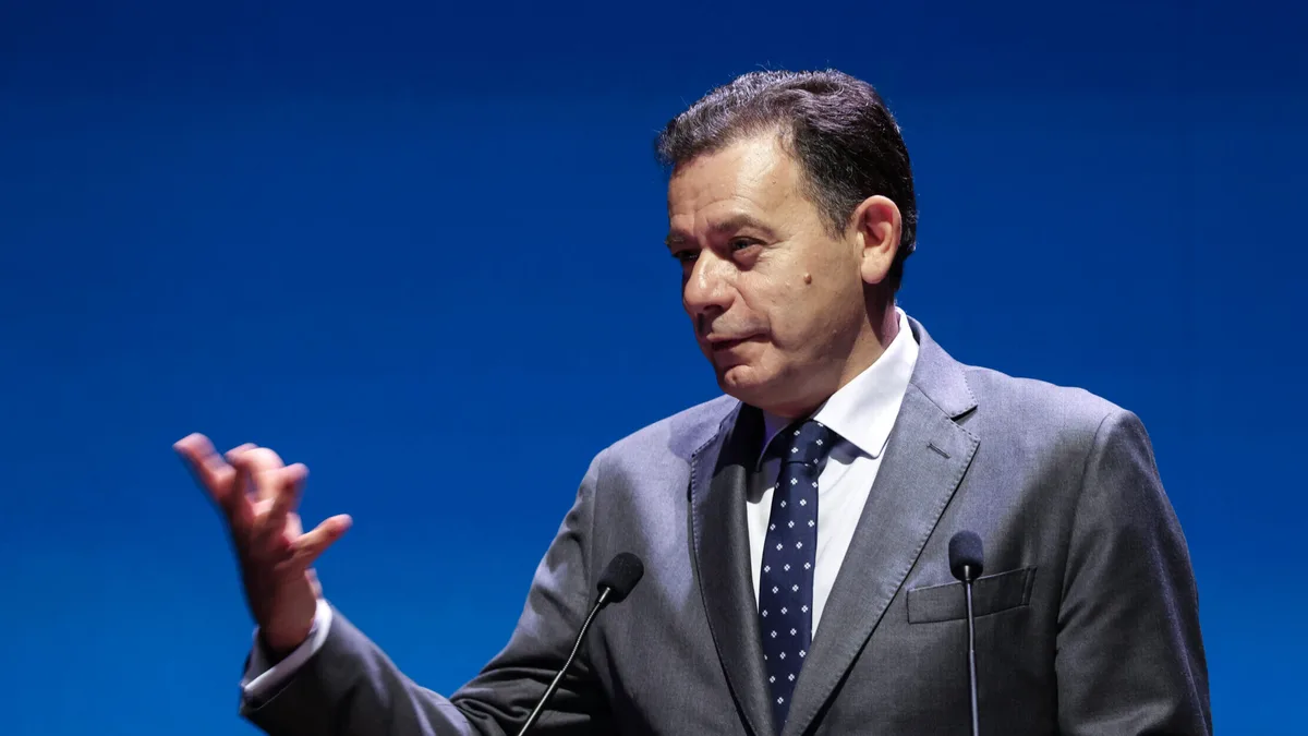 Primeiro-ministro explica baixa de IRS e anuncia novos apoios. Acompanhe aqui