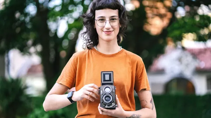 La photographie argentique reprend des couleurs grâce aux jeunes