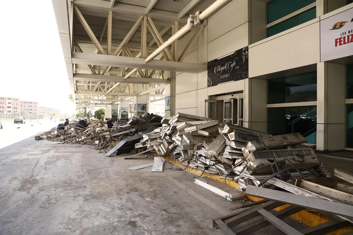 El principal aeropuerto de Venezuela habilita terminales temporales para retomar operaciones desde el 1 de septiembre