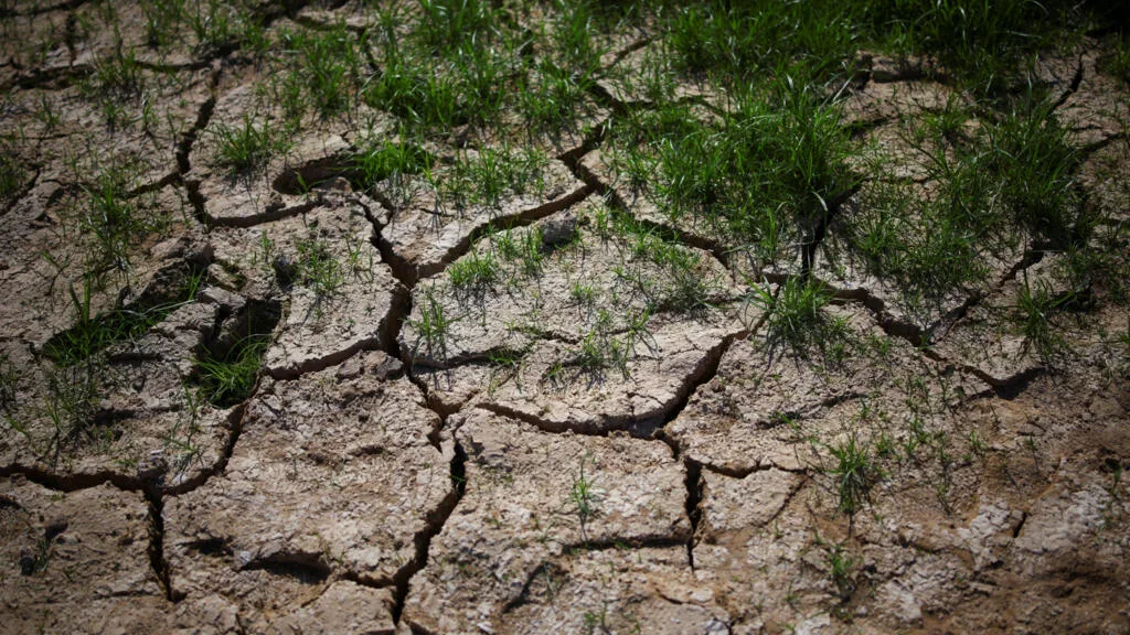 Mundo caminha para superar limite de 1,5°C, mas aquecimento ainda pode ser reduzido, diz ONU