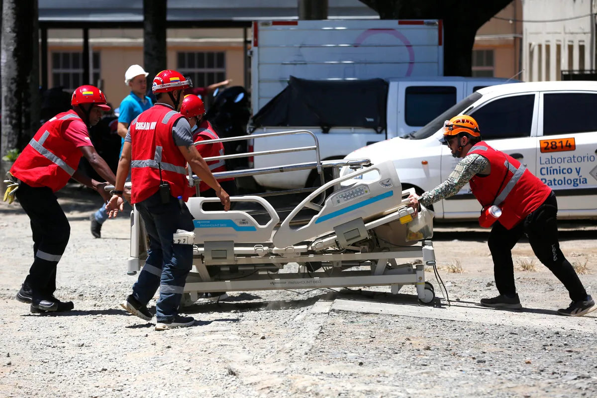 Colombia sube a 285 la cifra de muertos y mantiene en 379 los desaparecidos por terremoto
