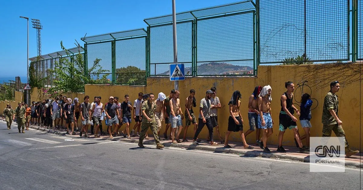 Itália condiciona reabertura de Schengen à situação de Ceuta, ainda "muito preocupante"