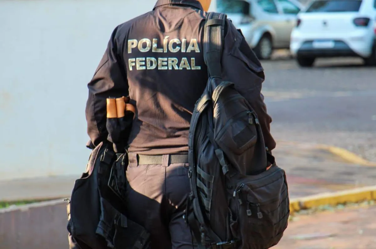Operação investiga grupo que transportou 24 toneladas de drogas em minério