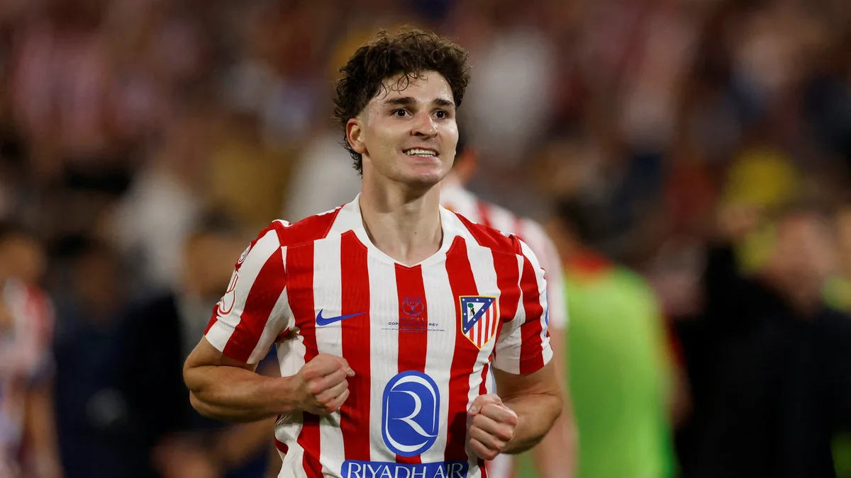Aseguran que el Atlético Madrid aceptó transferir a Julián Álvarez a un club de la Premier: el contrapunto con el argentino
