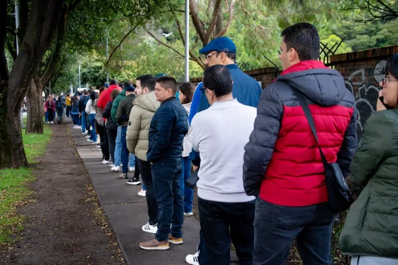 Cnsc aplazó por orden del Gobierno nacional las inscripciones para 3.228 vacantes de Distrito Capital 7 y Territorial 14 hasta 2027