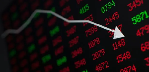 Dólar cai a R$ 5,10 e Bolsa sobe com queda no petróleo e ata do Copom
