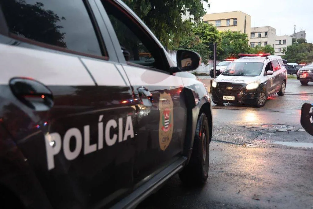 Corregedoria encontrou 49 celulares lacrados dentro de saco de lixo em delegacia; agentes são investigados