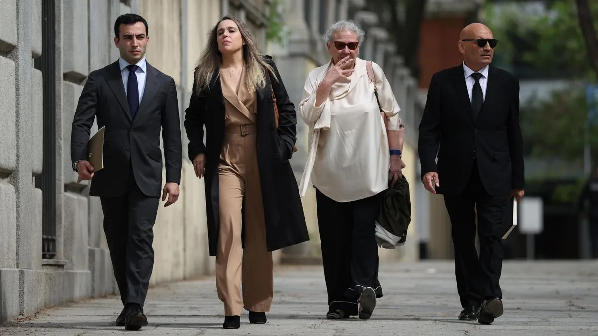 La empresaria que dijo haber llevado 90.000 euros a Ferraz se libra de ser procesada por blanqueo en otra causa