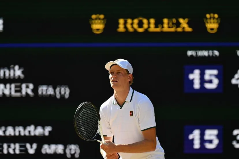 Genou droit insuffisamment remis, Jannik Sinner annonce son forfait pour l'US Open