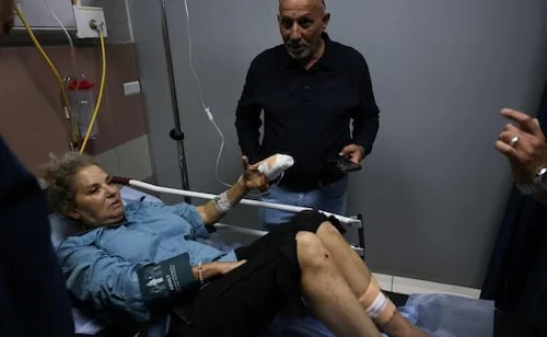 Colonos israelíes golpean a fotógrafa del Washington Post; Netanyahu pone en duda el ataque violento