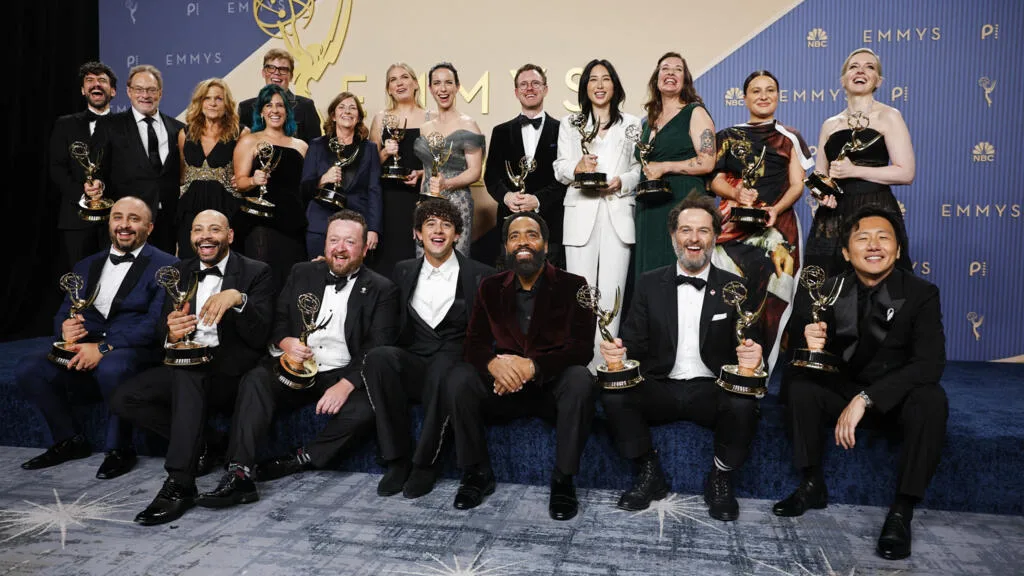 Comédia de horror 'O segredo de Widow's Bay' é grande vencedora do Emmy
