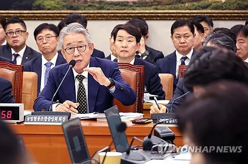 농협개혁 공방…"대통령 한마디에 마녀사냥"·"정쟁시도 말아야"