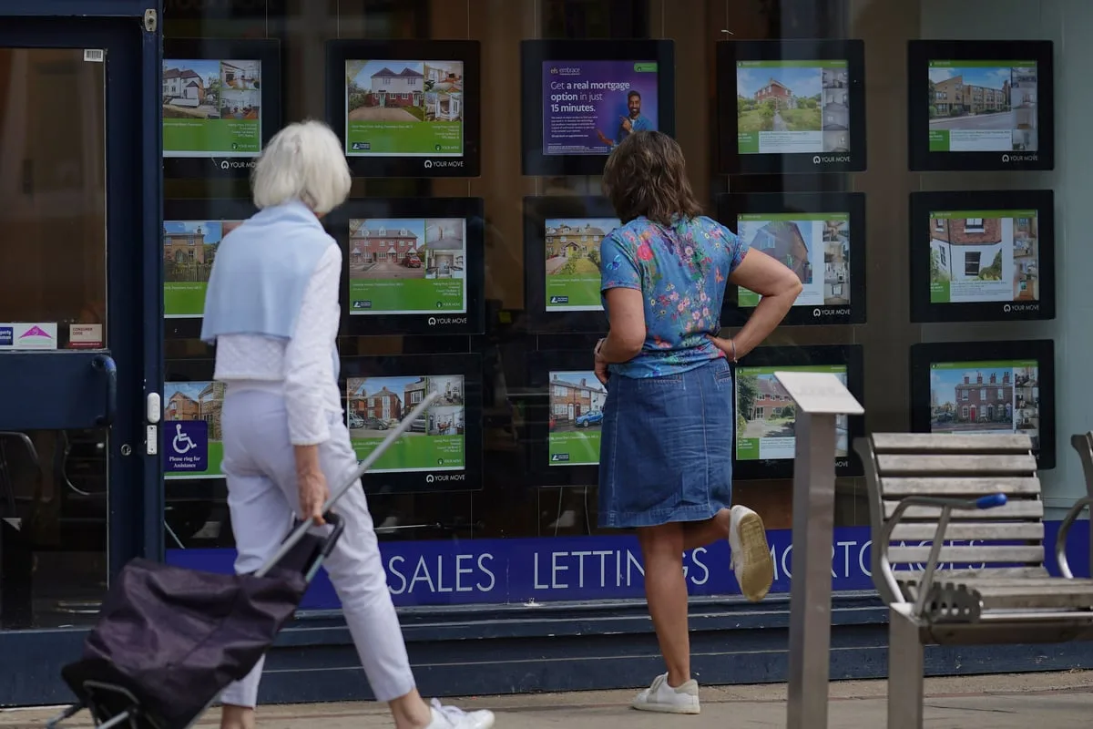 UK house sales stagnant last month but market showing ‘resilience’