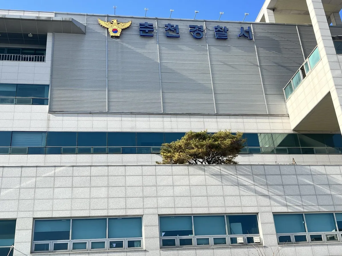 배고파 감자떡 2봉지 훔친 40대…경찰 7만원 쥐어줬다