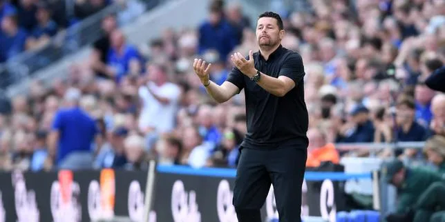Lyon-Crystal Palace : l’entraîneur Pierre Sage se livre avant le match de Ligue Europa