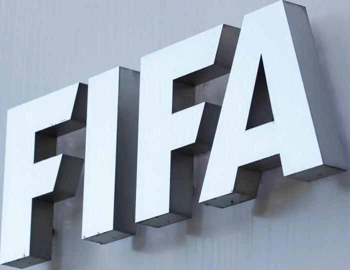 돈 벌려다 망하겠네…FIFA에 도착한 위자료 청구서 "138억 내놔"