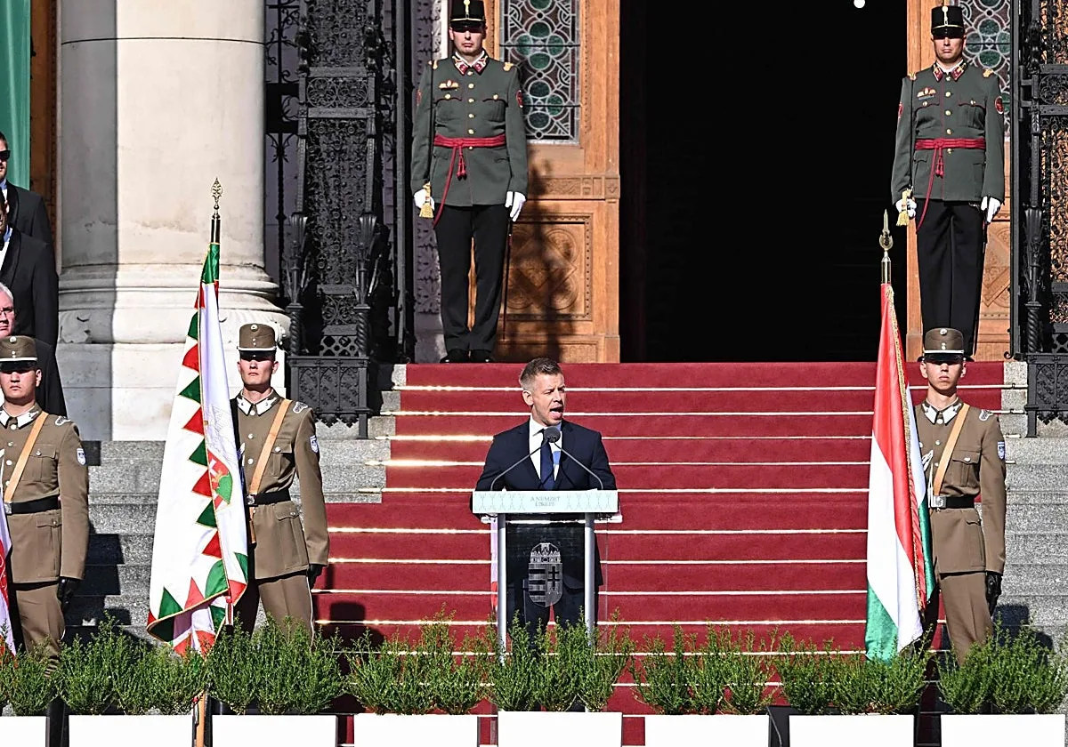 Hungría celebra su nuevo patriotismo democrático