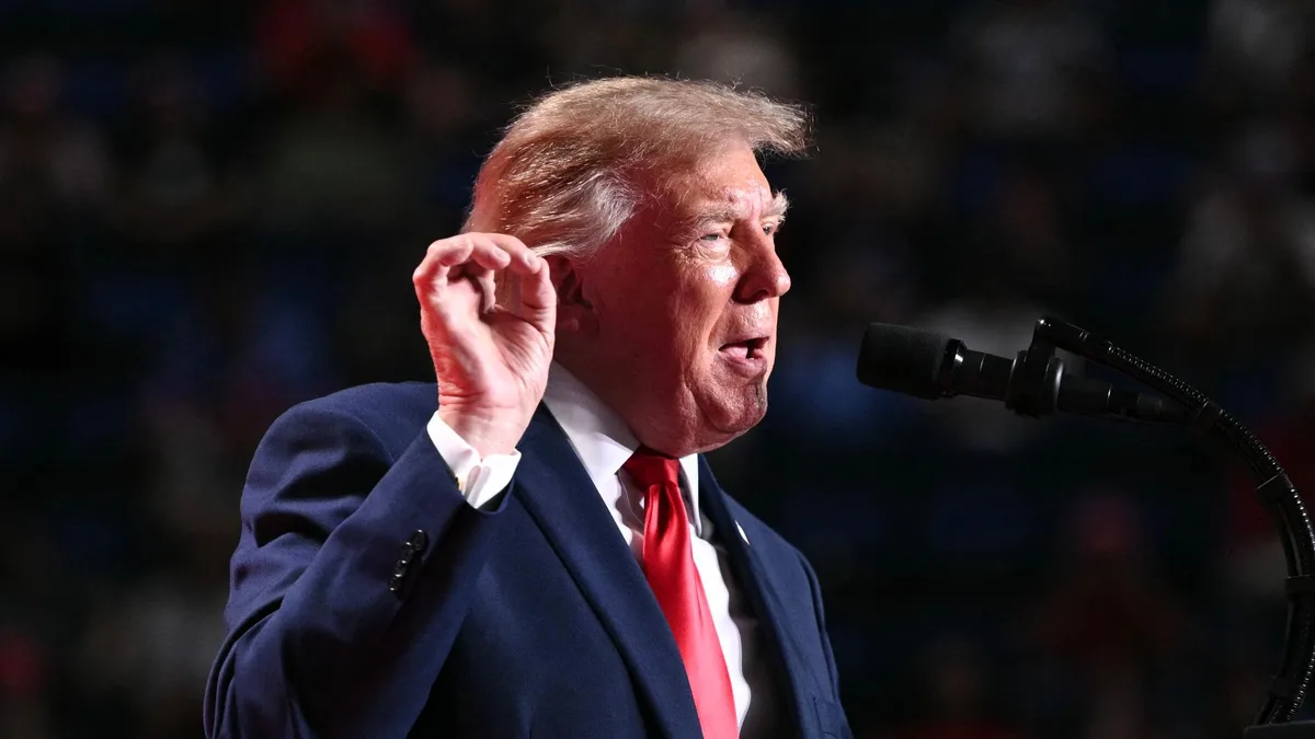 Trump lâche Zelensky et rejette la faute de la guerre sur l’Ukraine