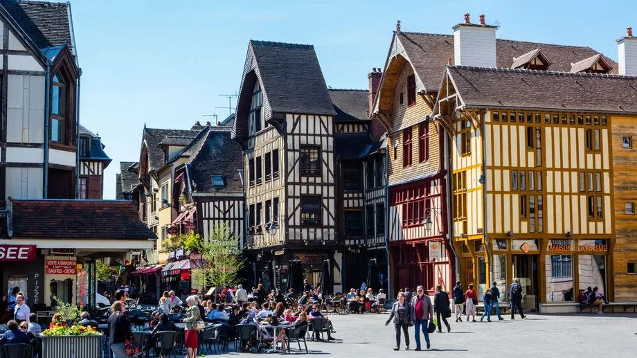 Pourquoi les Troyens appellent-ils leur centre historique le "Bouchon" ?