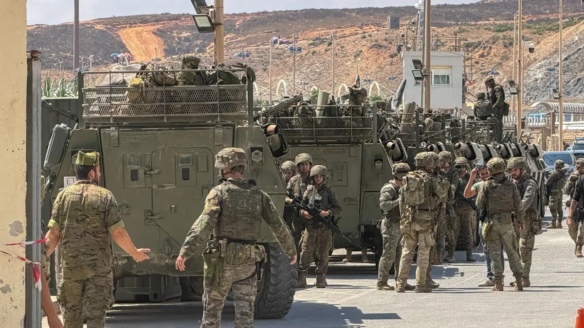 Detectados una decena de casos de sarna entre los militares desplazados a Ceuta