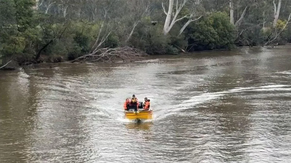 Human remains found in rural Victorian river weeks after kayaker went missing