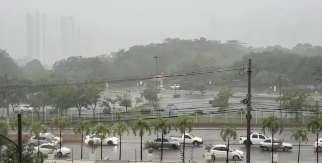 VÍDEO: após calor de 42°C, chuva alivia temperaturas em municípios de MT