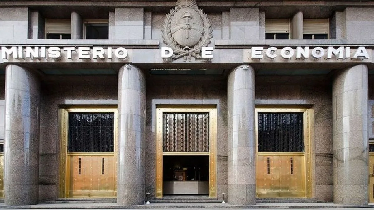 El Gobierno logró un superávit primario de $1,4 billones en septiembre y acumula 1,2% del PBI en 2026