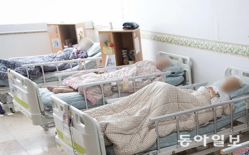 [단독]치매병동에 전문의가 없다…공립요양병원 38%가 ‘0명’