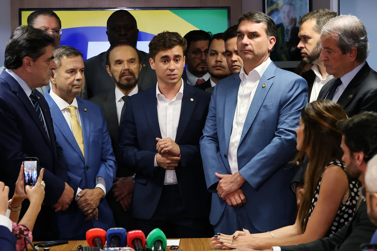 Flávio diz que Nikolas tem perfil pra ser presidente da República