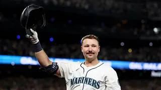 Noche histórica para Cal Raleigh: conecta tres jonrones por primera vez en su carrera en las Grandes Ligas