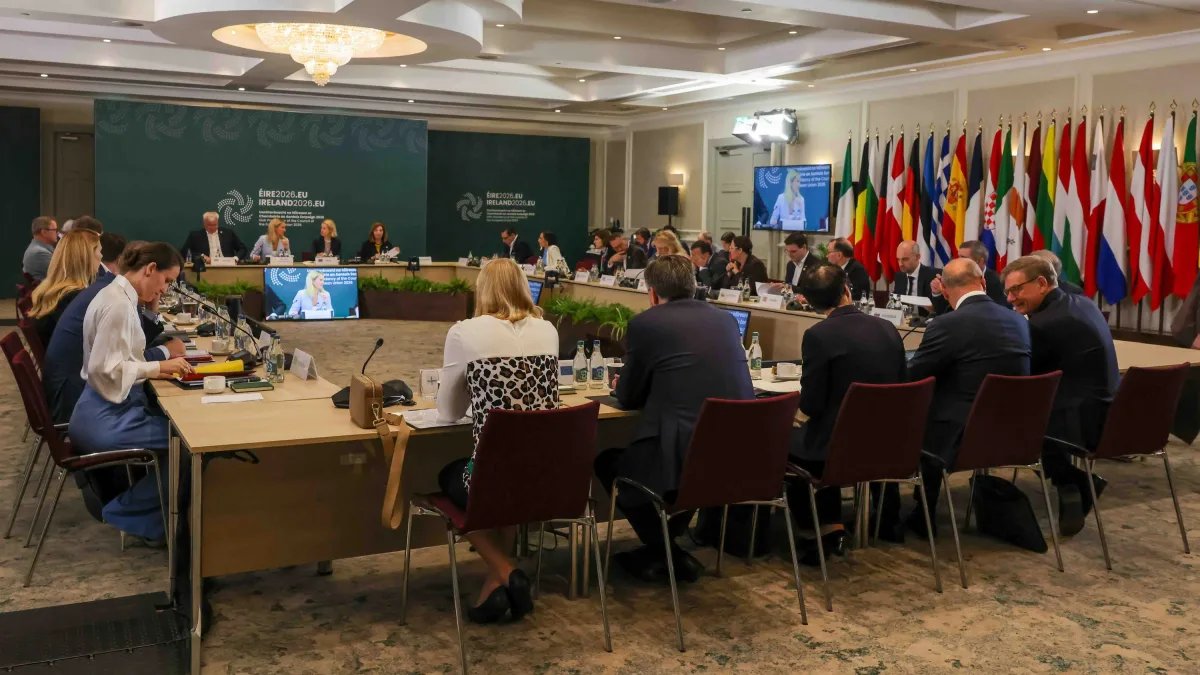EU-Außenminister: Viel Solidarität mit Berlin, neue Sanktionen gegen Russland