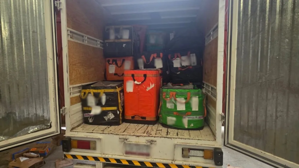Confiscan casi un millón de pesos en autos y mercancía robada en una bodega en Cuautitlán Izcalli