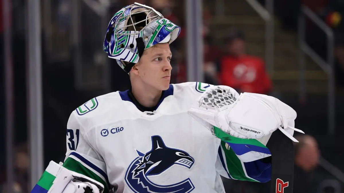 Goaltender Leevi Merilainen getting chance to showcase skills with Canucks
