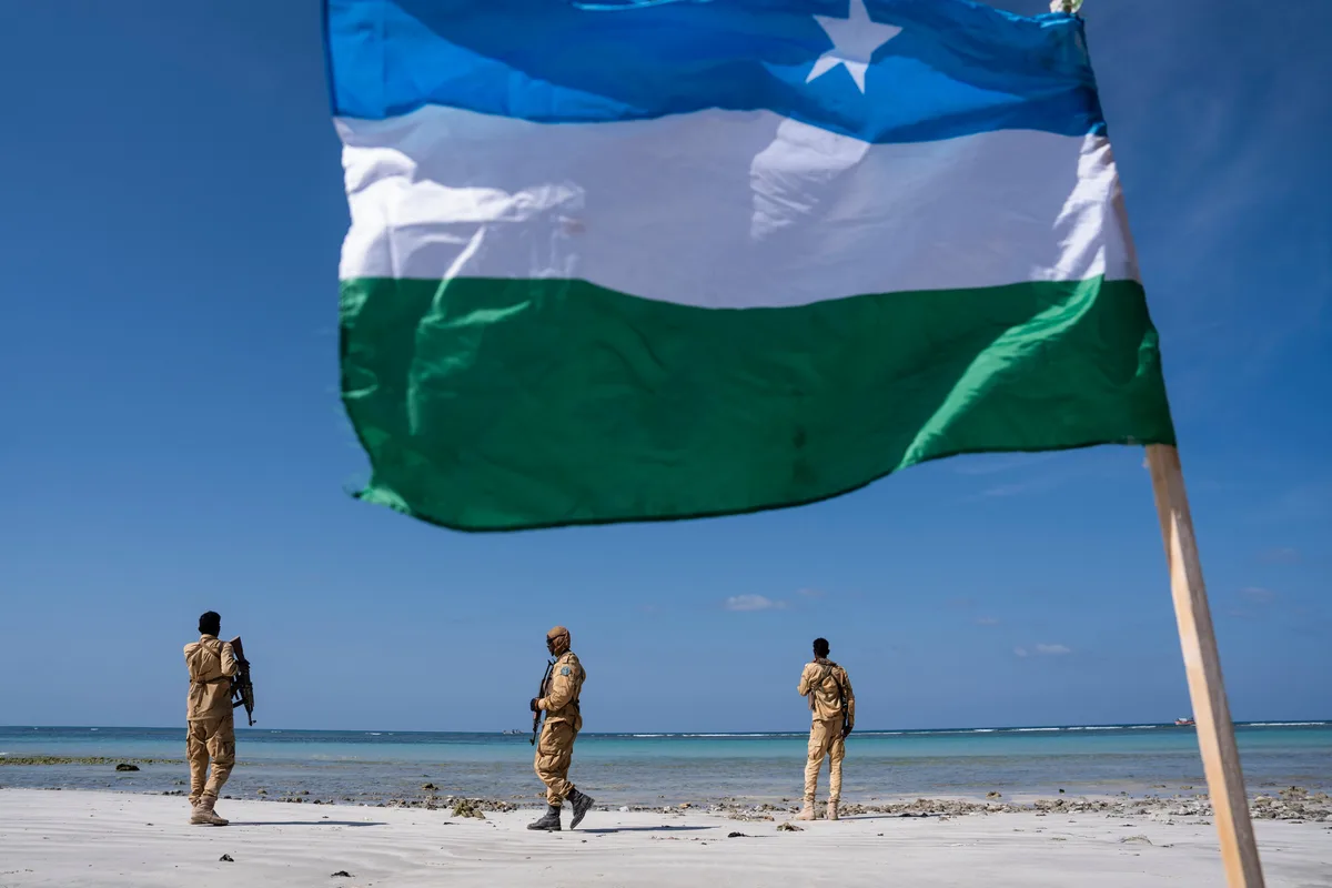 Los piratas de Somalia exhiben su creciente poderío con nuevos secuestros de buques