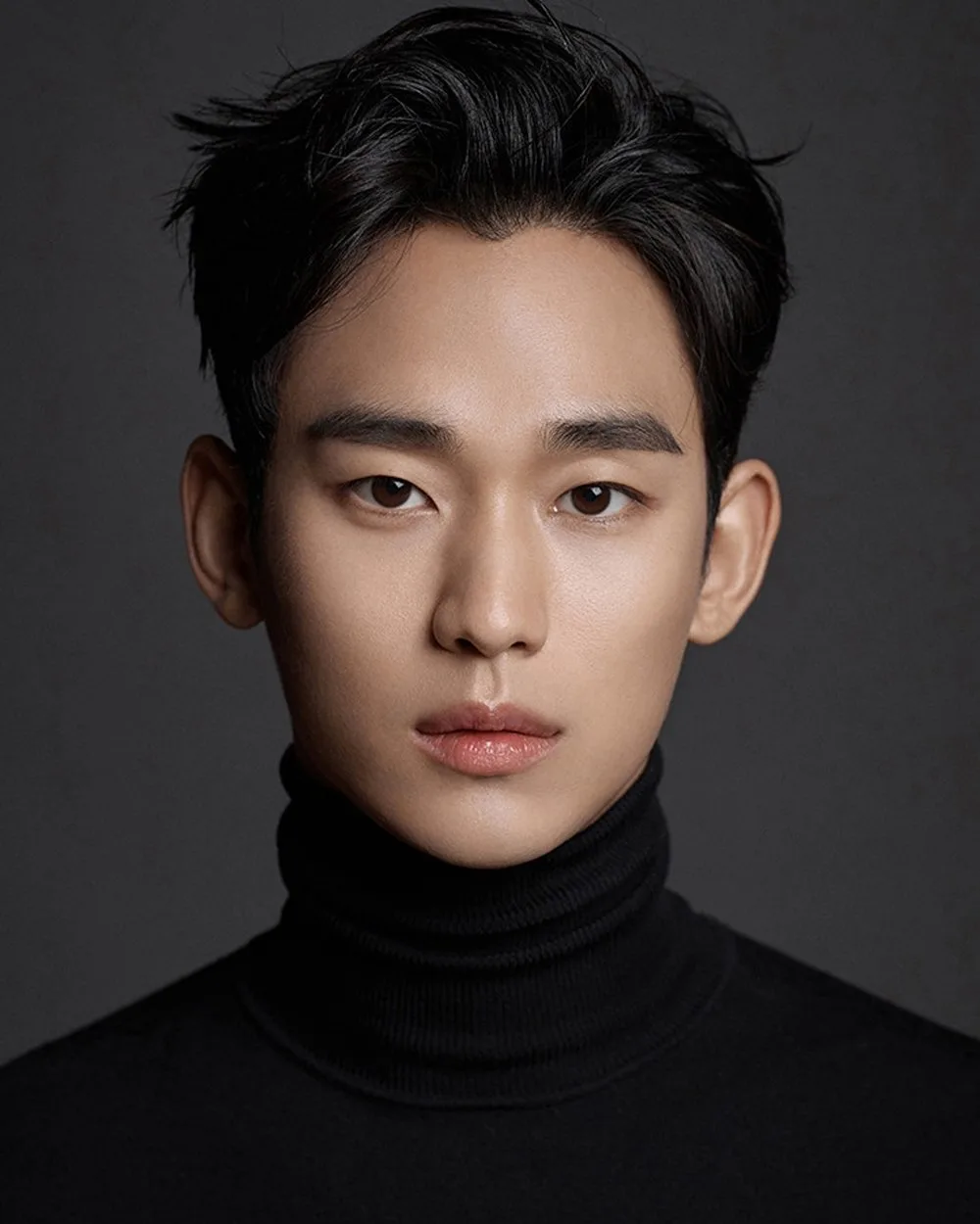 김수현, 1년6개월 만에 국내 공식 석상 선다
