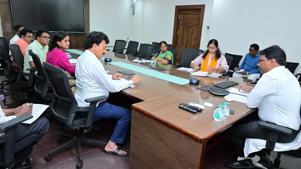 Prakasam Collector urges officials to prepare list of polling stations ahead of local body polls