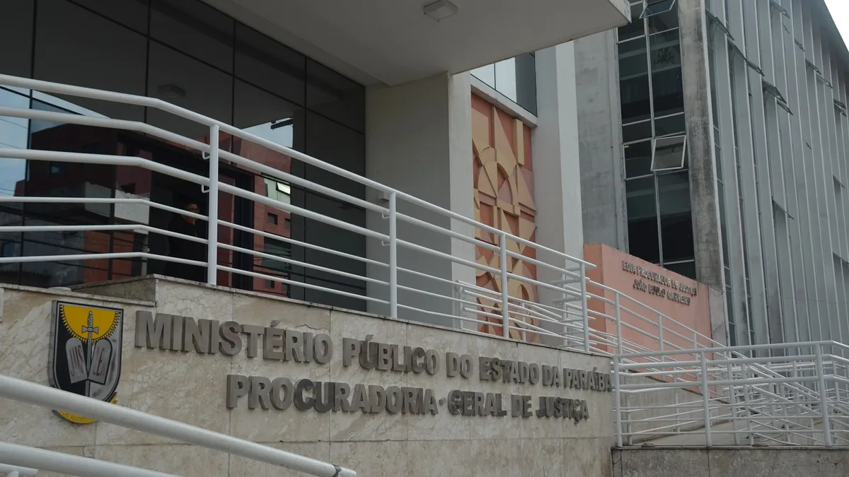 Ministério Público instaura inquérito civil para apurar animais soltos em ruas de João Pessoa