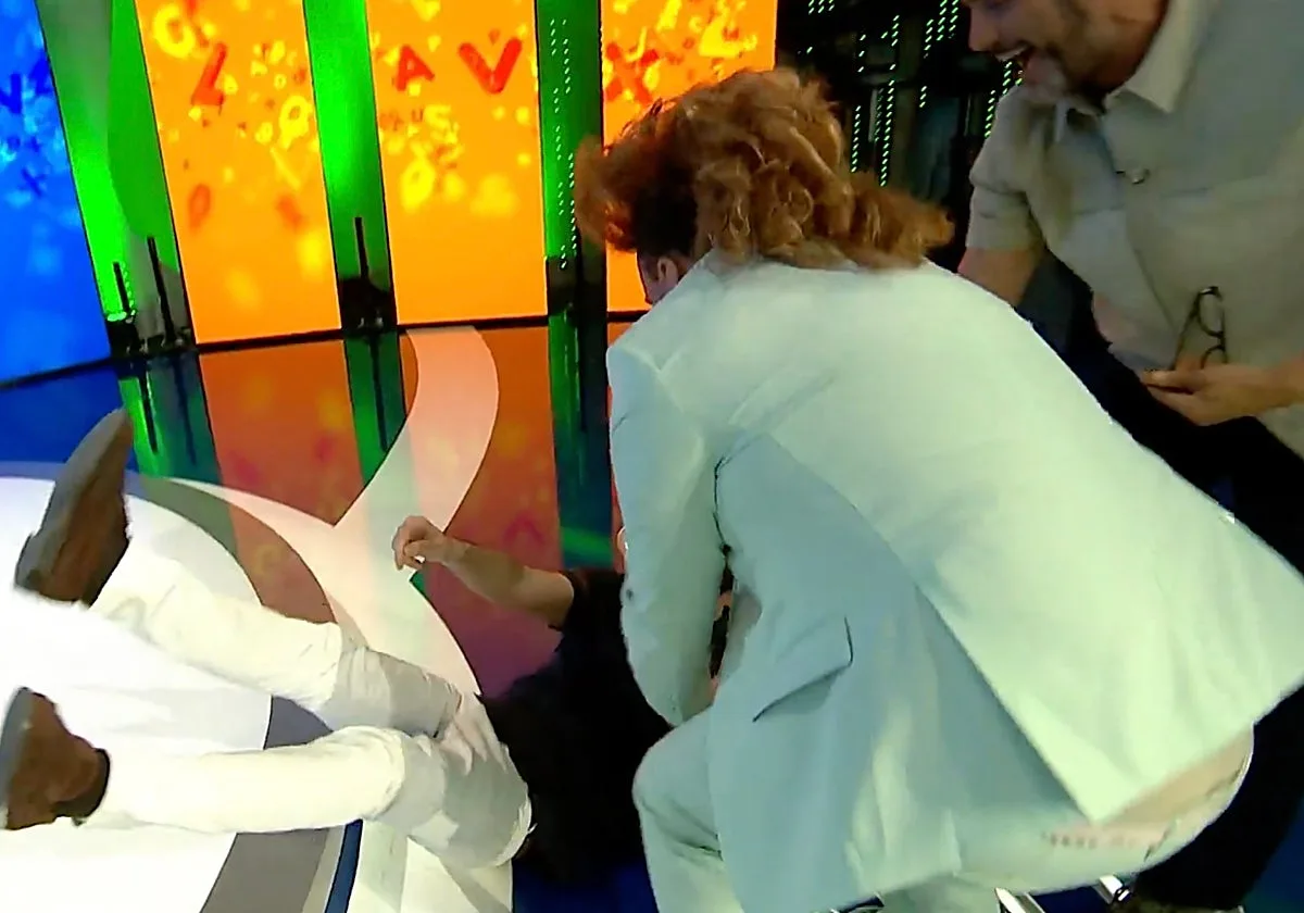 Torito la lía en 'Pasapalabra' y provoca un «accidente» que acaba con Javier por los suelos