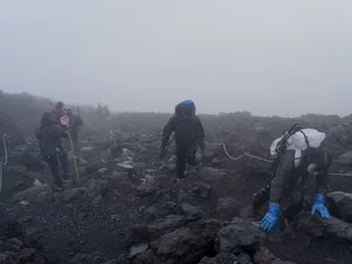 Un Japonais abandonne son fils de 7 ans sur le Mont Fuji pendant des heures