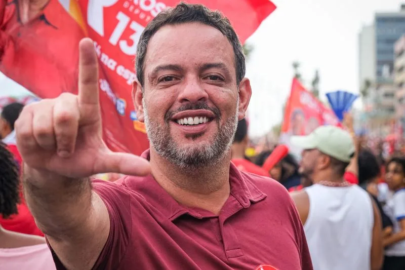 Lucas Reis participa de ato pró-Lula e prevê virada nas urnas