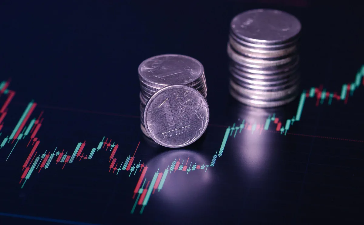 ЦБ оставил официальный курс доллара на 2 сентября выше ₽86