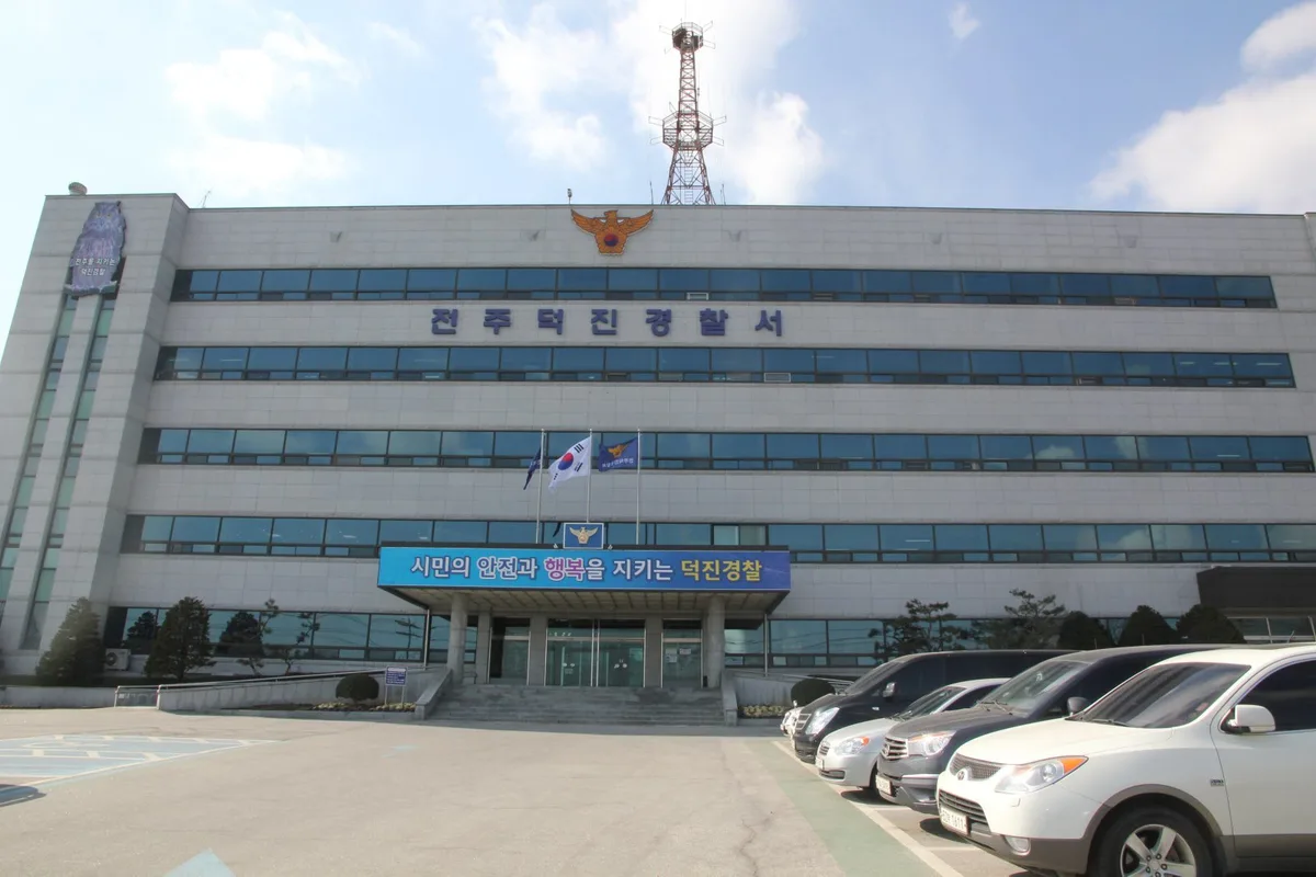 흉가체험 폐업마트갔다가 구리전선 쓱…고교생 3명 자수