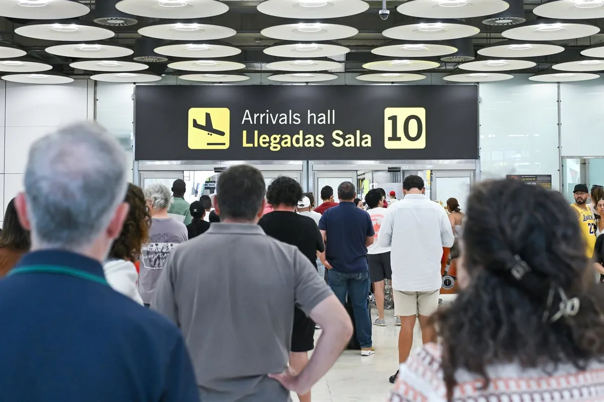 Los controles fronterizos a viajeros procedentes de Italia afectan ya a más de 8.200 personas