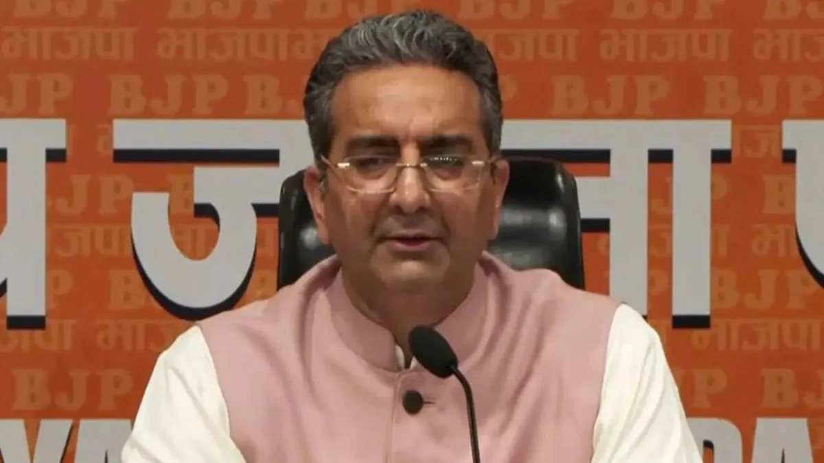 ‘Anarchic, immature’: BJP targets Rahul over anti-CEC protests