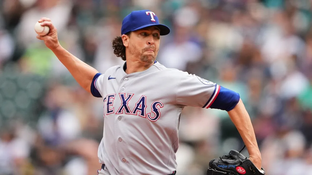 AL wild-card roundup: Rangers lose ground after blowing lead