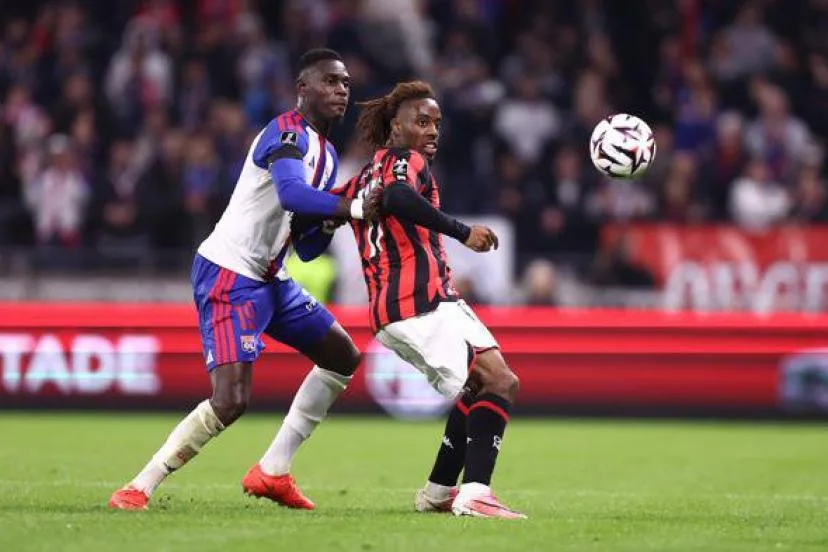 De buteur à la fausse joie d'arracher le match nul : la drôle de soirée d'Elye Wahi pendant OL-Nice