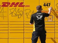 Deutsche Post wird degradiert: Was bedeutet das Kürzel DHL?