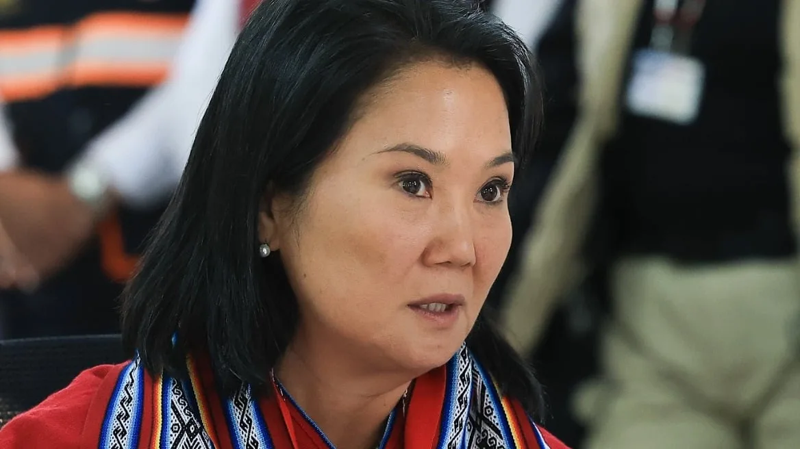 Keiko Fujimori cae en picada hasta 28,3% de aprobación ante preocupación por la economía y el crimen, según Bloomberg